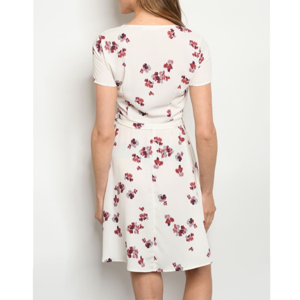 White floral wrap dress - Picture 2 of 3